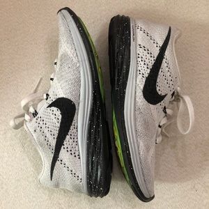 Nike flyknit lunar 3